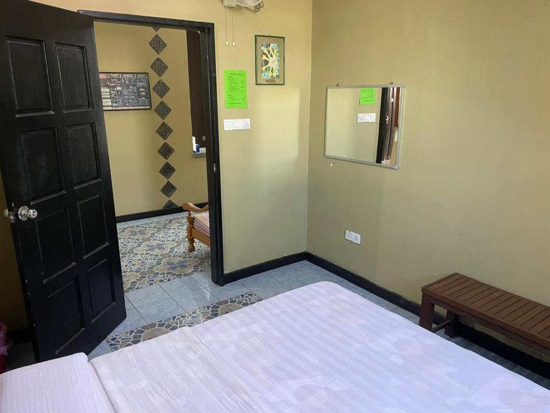 Tabin Lodge Budget Stay Лахад-Дату Экстерьер фото